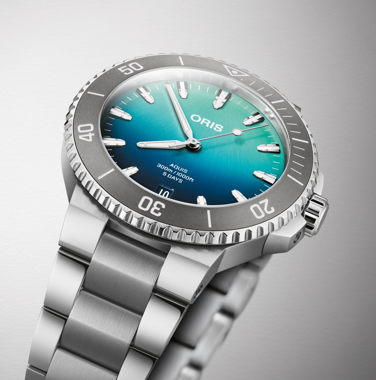 オリス ORIS アクイス デイトレリーフ グレー 300m防水